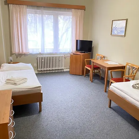 Hubert Hotel 3*
