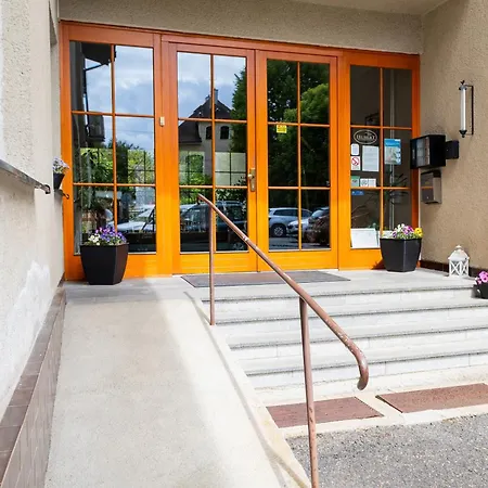 Hubert Hotel